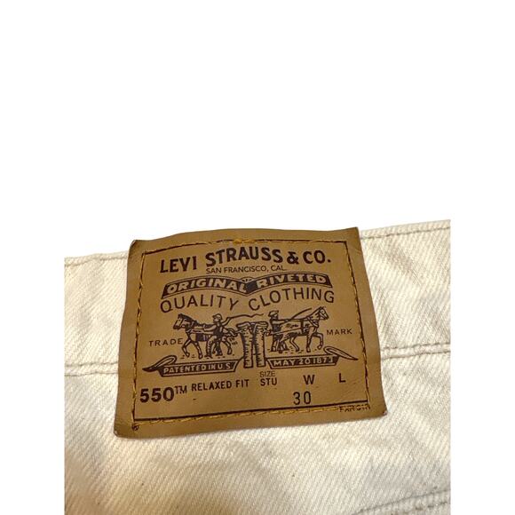 Vtg Levis 550 Jean Shorts Men 30 (28) Cream Relaxed Fit Denim 90s Orange Tab USA - Picture 3 of 9